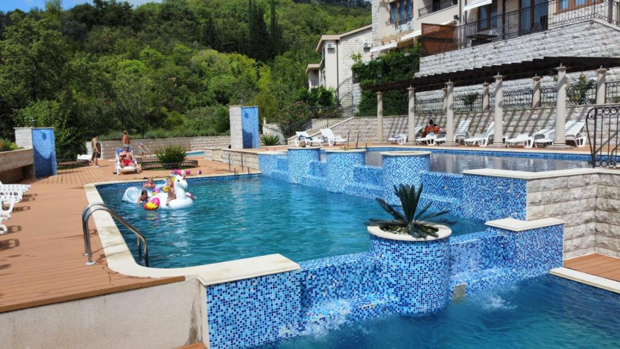 Apartamento Adria Sea & Mountains Herceg Novi Exterior foto